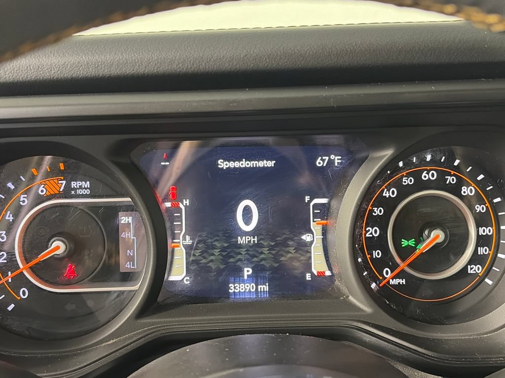 Used 2024 Jeep Wrangler Unlimited Sahara AWD/4WD image 15