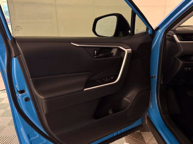 Used 2019 Toyota RAV4 LE FWD image 15