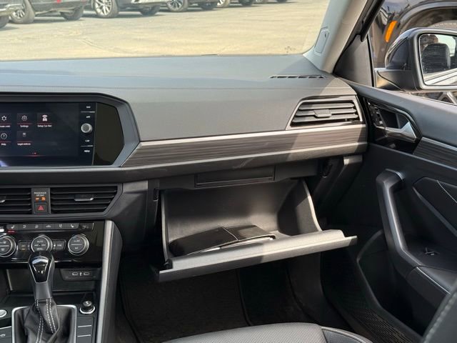 Used 2024 Volkswagen Jetta SEL FWD image 32