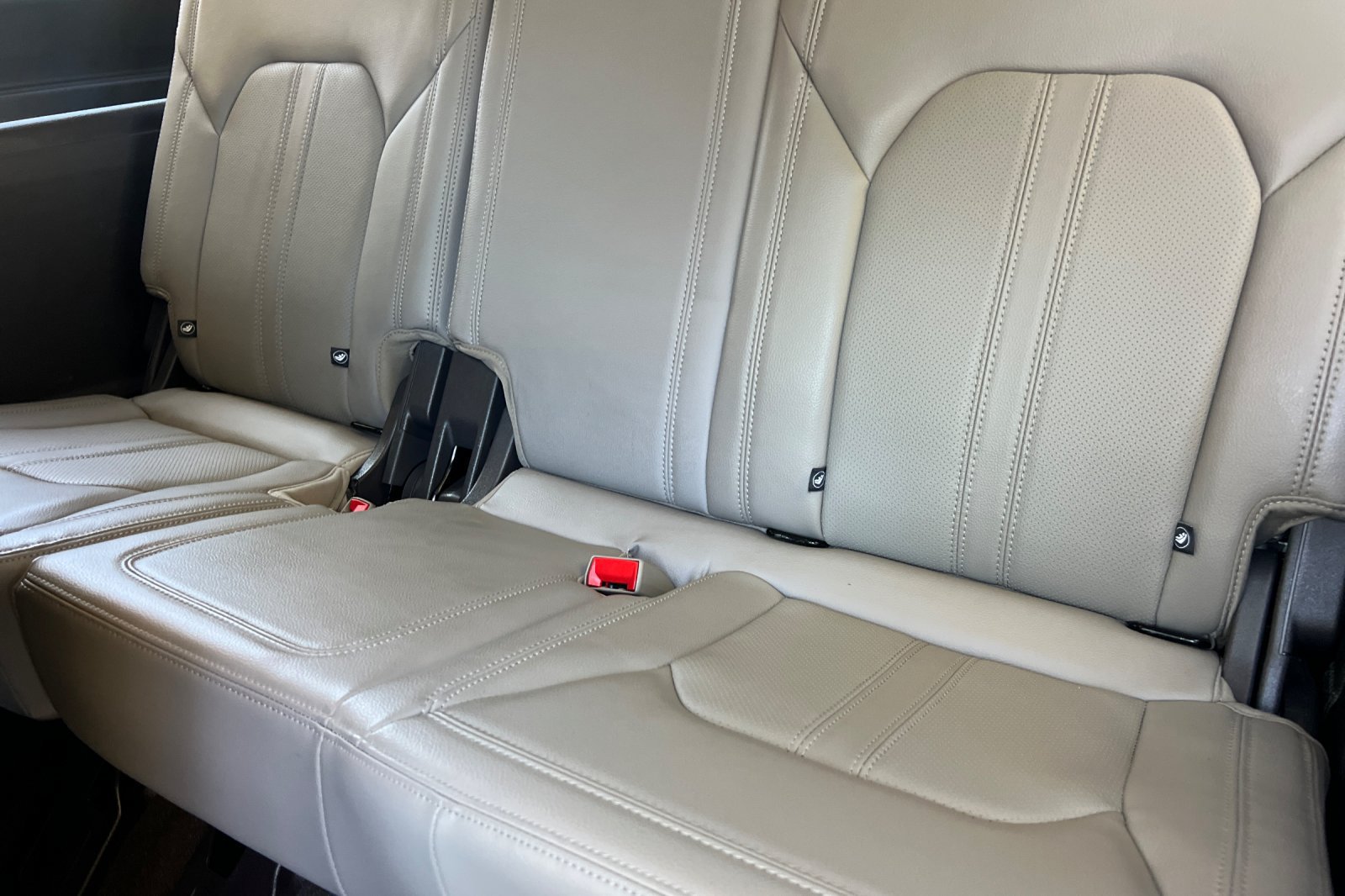 Certified 2019 Ford Expedition Limited w/ Equipment Group 302A AWD/4WD image 18