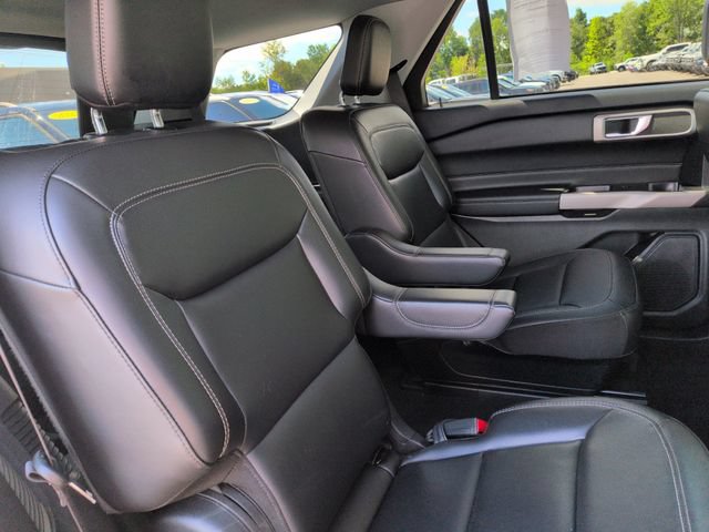 Certified 2023 Ford Explorer XLT w/ Equipment Group 202A AWD/4WD image 17