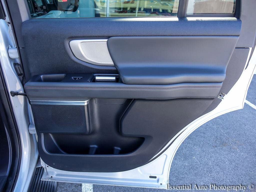 Certified 2025 Ford Expedition Active AWD/4WD image 30