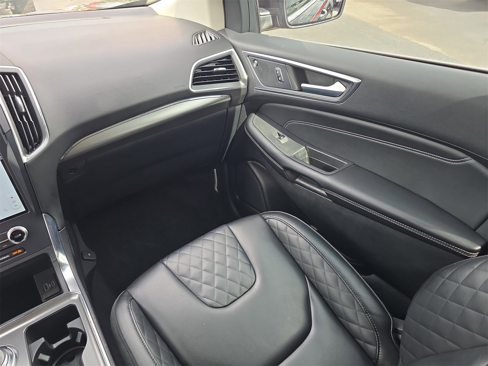 Certified 2023 Ford Edge Titanium image 11