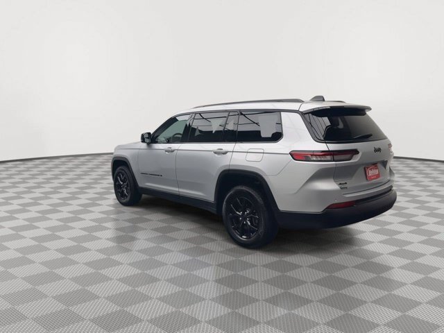 Used 2025 Jeep Grand Cherokee L Altitude AWD/4WD image 39