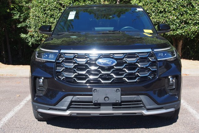 Certified 2025 Ford Explorer Platinum w/ Ultimate Package AWD/4WD image 3