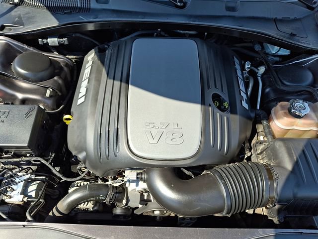 Used 2018 Dodge Charger R/T w/ Navigation & Travel Group RWD image 26