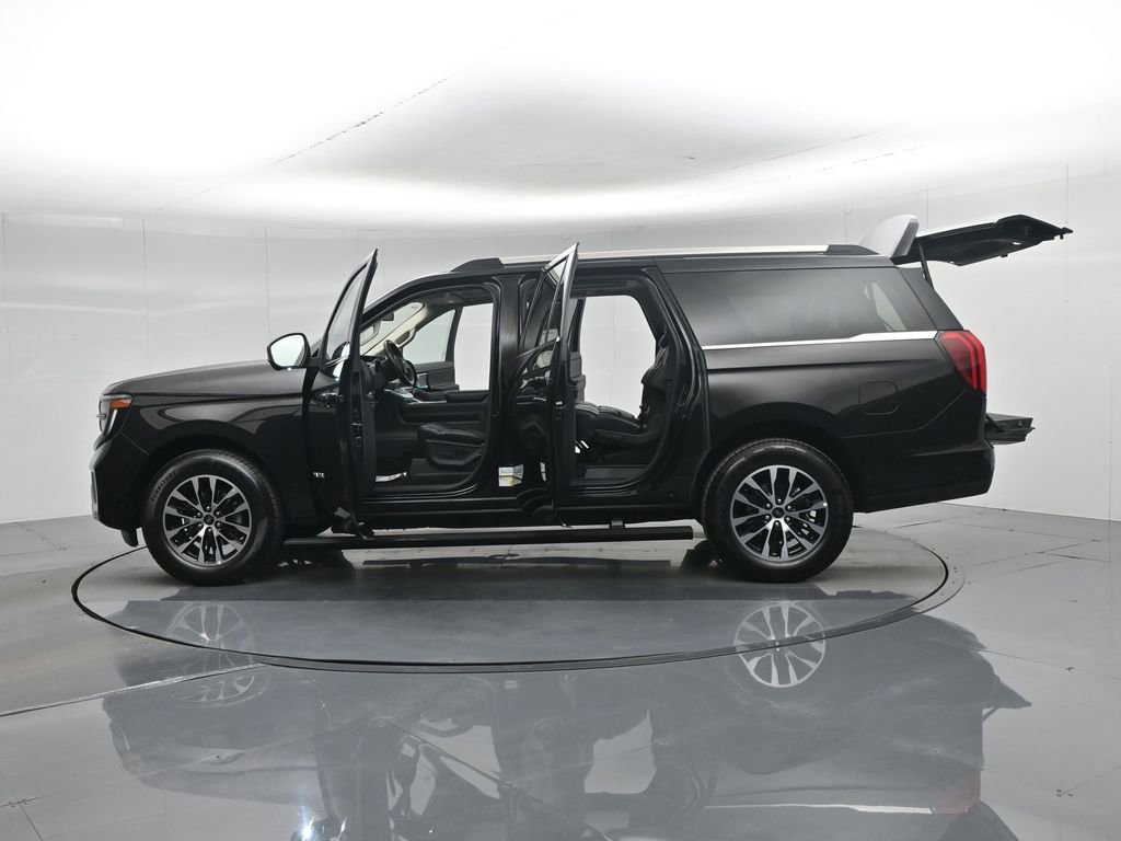 Certified 2025 Ford Expedition Max Platinum image 71