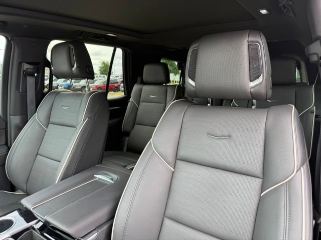 Used 2026 Cadillac Escalade Sport w/ Touring Package AWD/4WD image 13