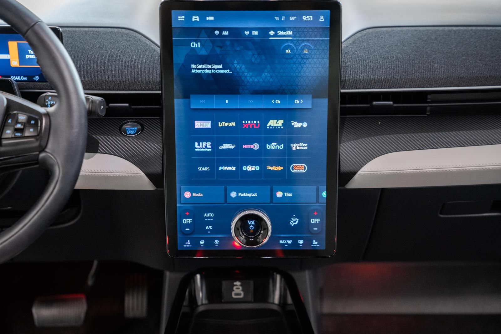 Certified 2025 Ford Mustang Mach-E Premium AWD/4WD image 25