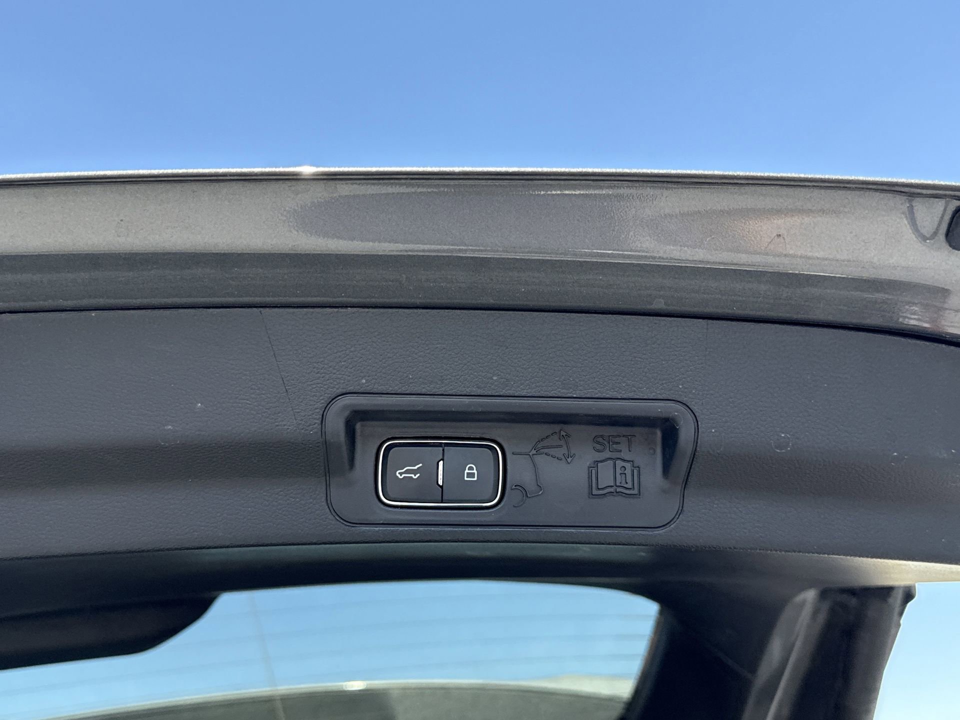 Certified 2025 Ford Explorer ST-Line w/ ST-Line Street Pack image 15