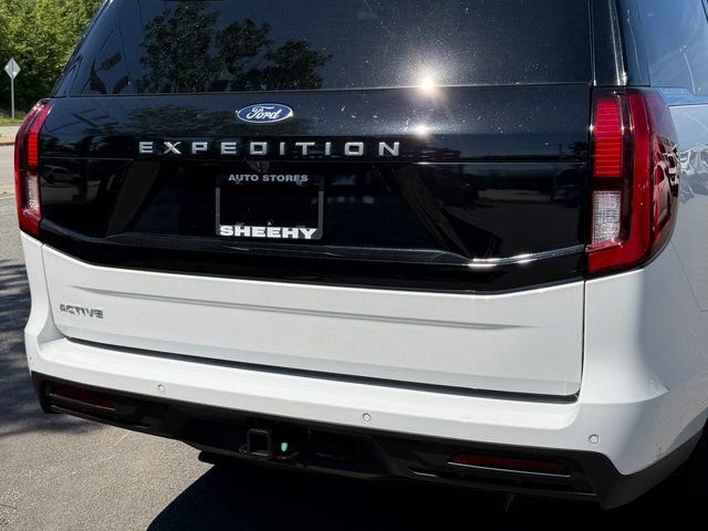 Certified 2025 Ford Expedition Active AWD/4WD image 40