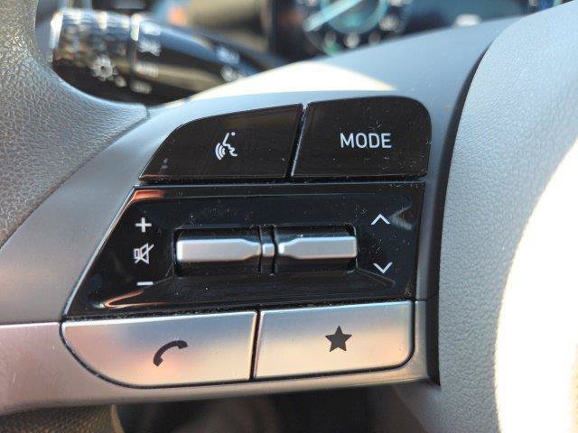Used 2024 Hyundai Elantra Blue FWD image 43