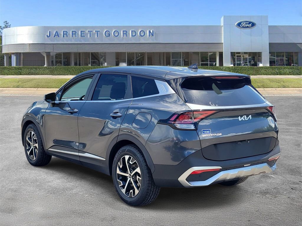 Used 2023 Kia Sportage EX FWD image 3