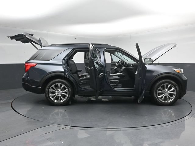 Certified 2022 Ford Explorer XLT w/ Equipment Group 202A AWD/4WD image 61