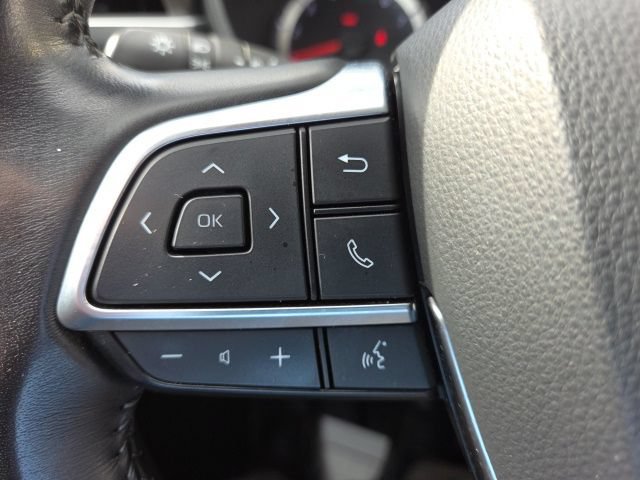 Used 2020 Toyota Highlander LE w/ Protection Package #3 FWD image 44