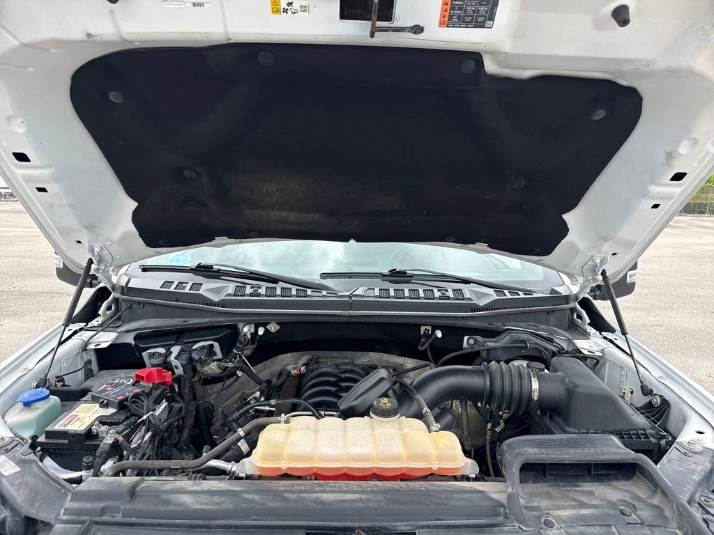 Certified 2018 Ford F150 Platinum w/ Equipment Group 701A Luxury image 31