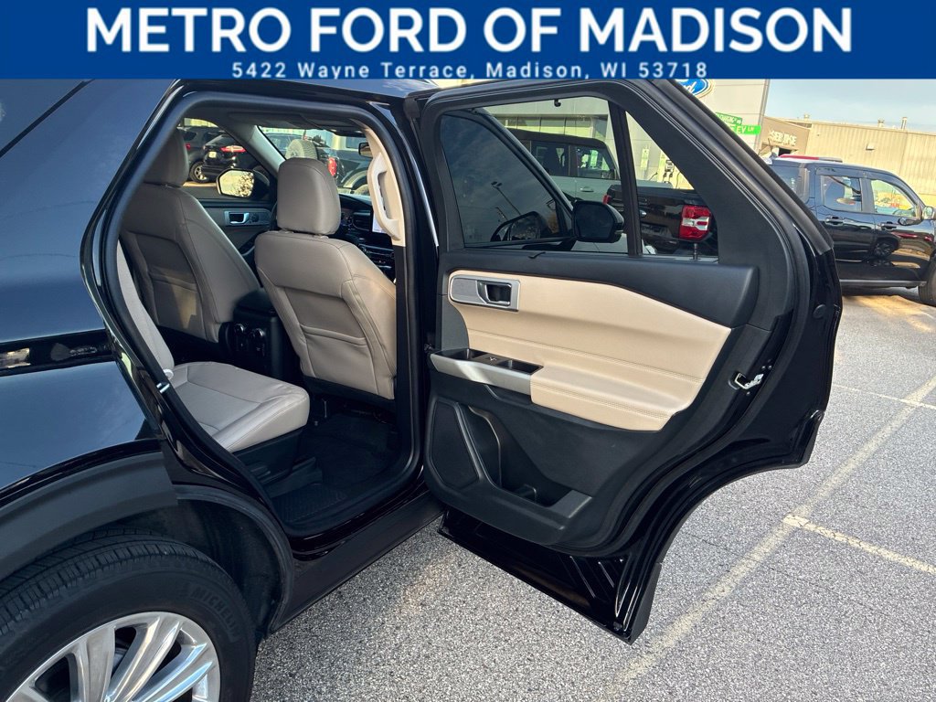 Certified 2022 Ford Explorer Limited w/ Hybrid Equipment Group 310A AWD/4WD image 46