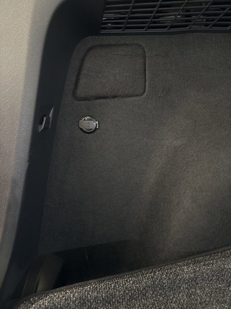 Used 2024 Volkswagen Taos SE image 8