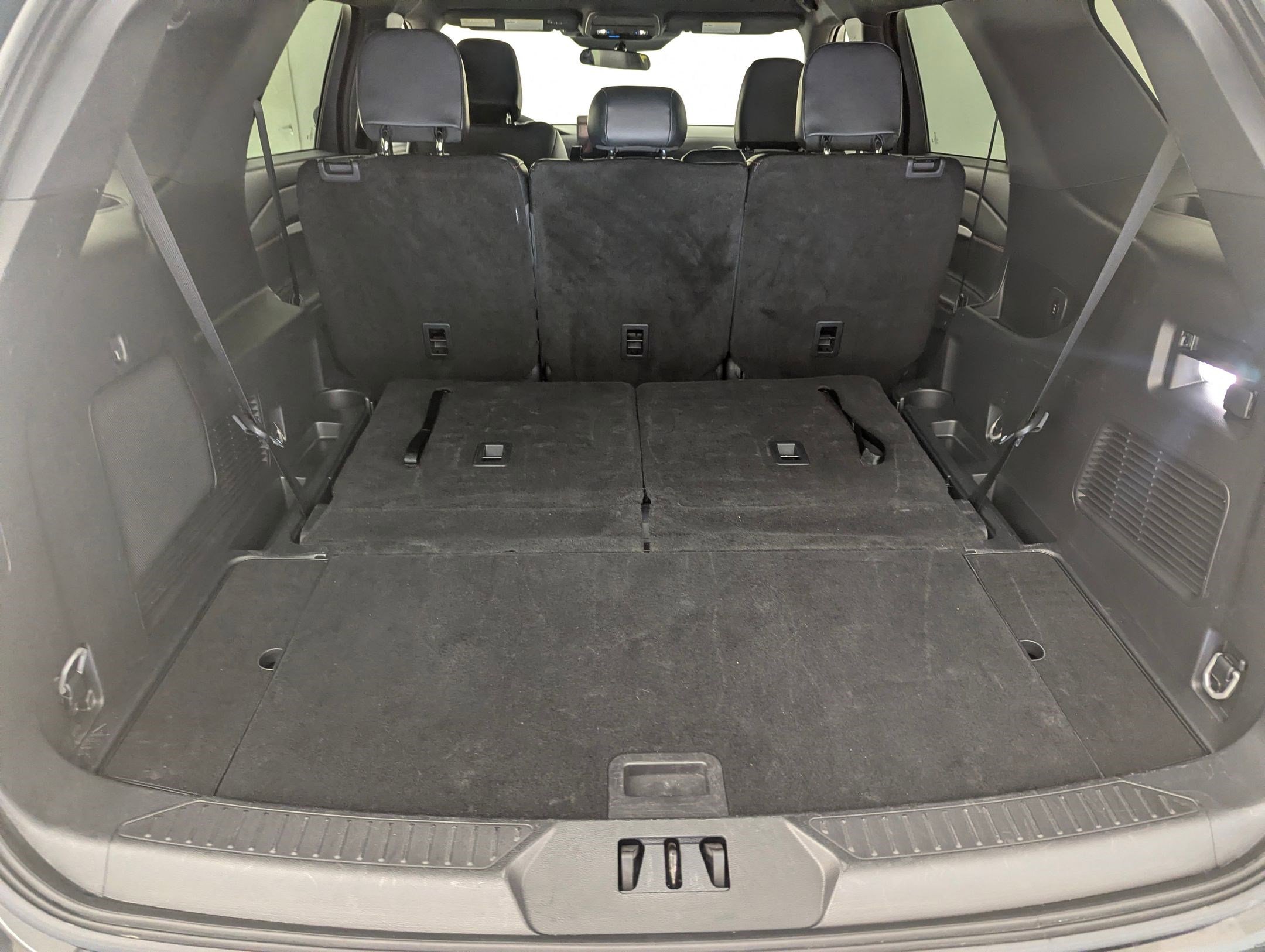 Certified 2025 Ford Explorer ST-Line w/ ST-Line Street Pack image 22