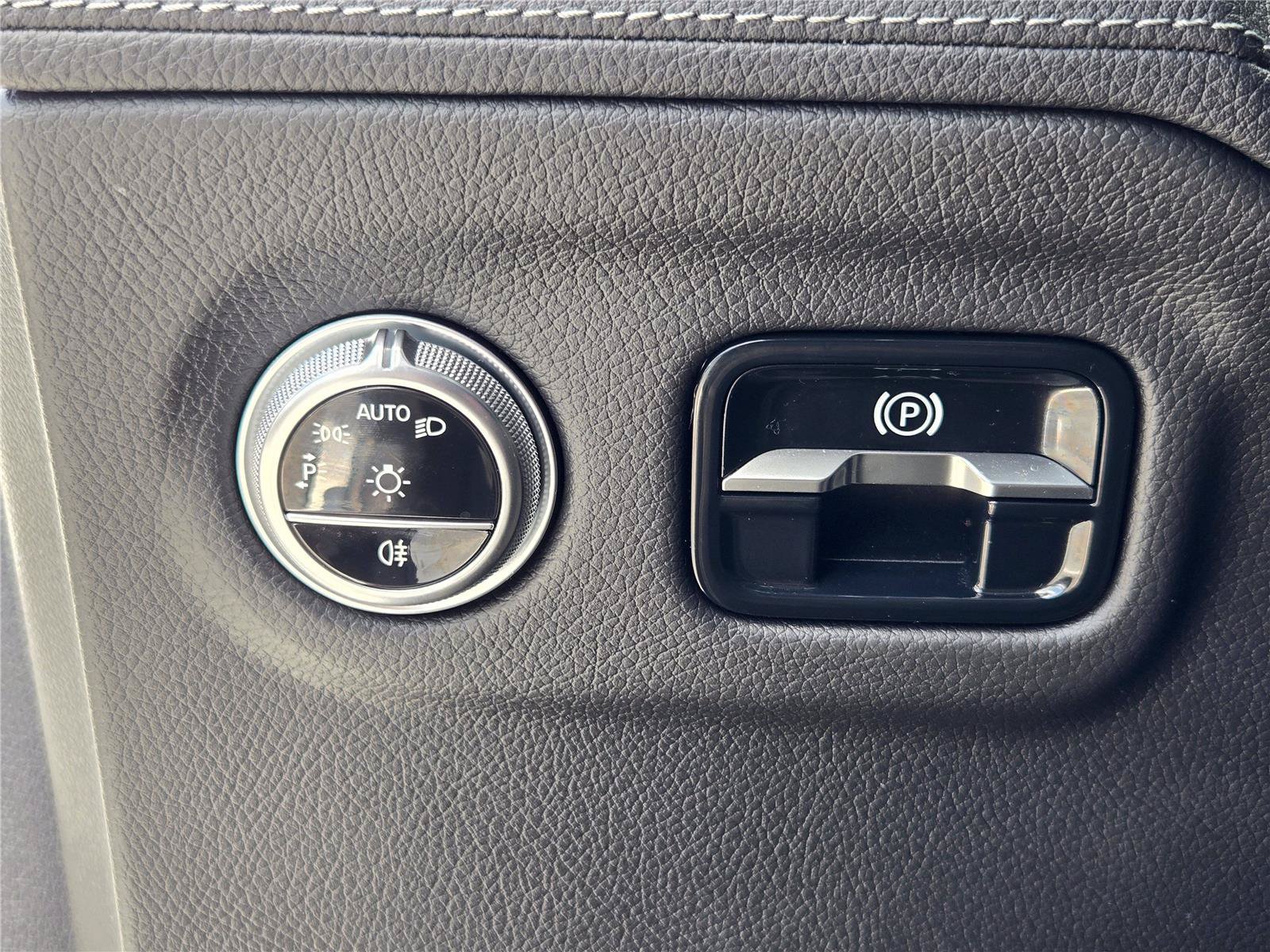 Used 2023 Mercedes-Benz EQS 450+ SUV image 21