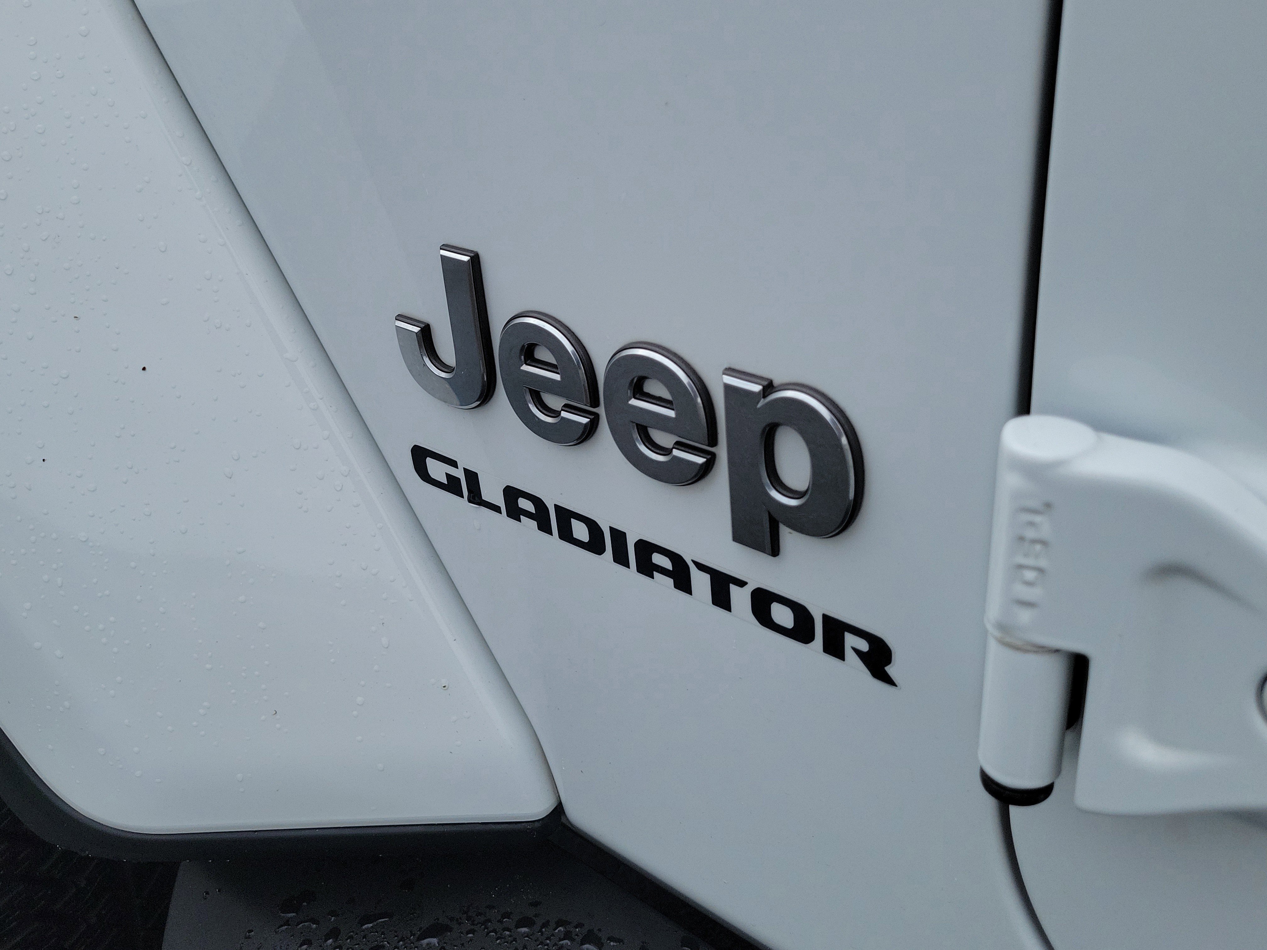 Used 2020 Jeep Gladiator Overland image 9