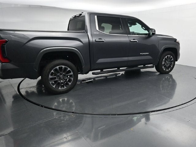 Used 2025 Toyota Tundra Limited AWD/4WD image 10