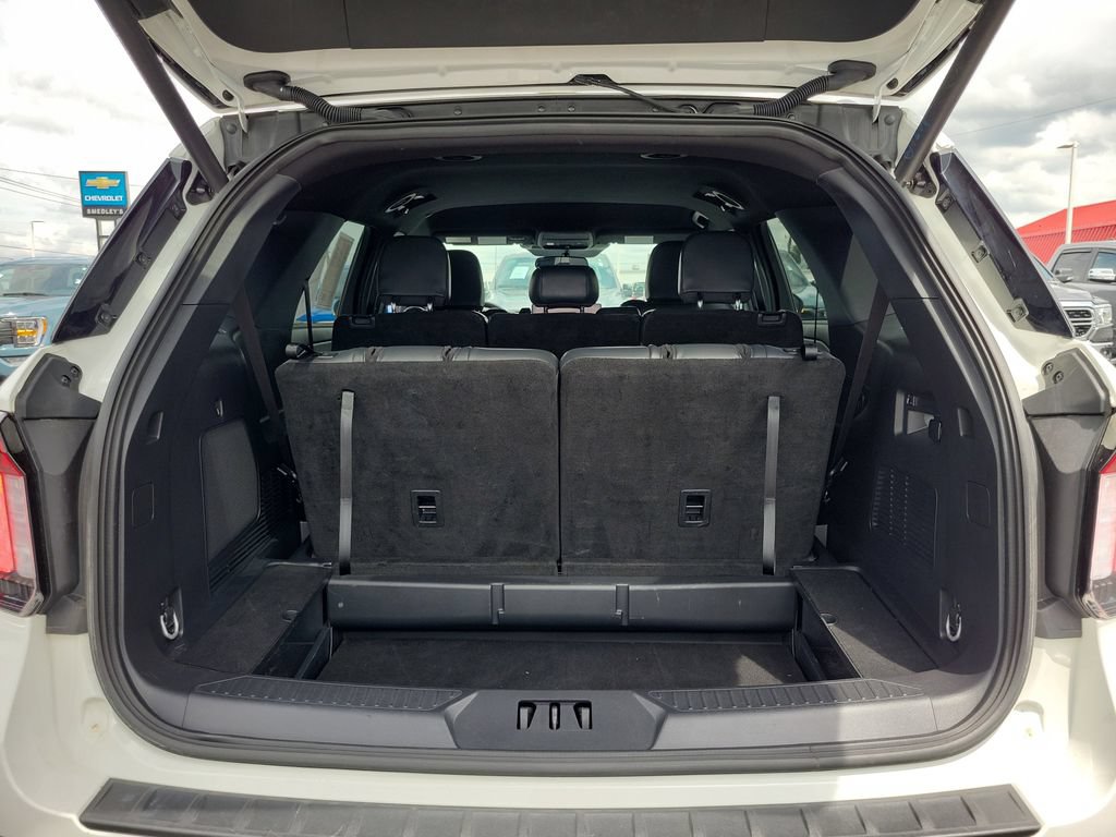 Certified 2025 Ford Explorer ST-Line w/ ST-Line Street Pack AWD/4WD image 10