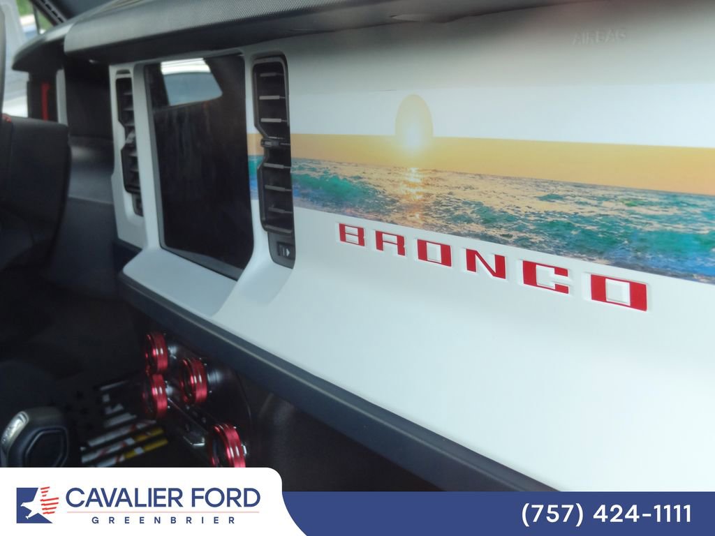 Certified 2025 Ford Bronco Heritage Edition AWD/4WD image 11