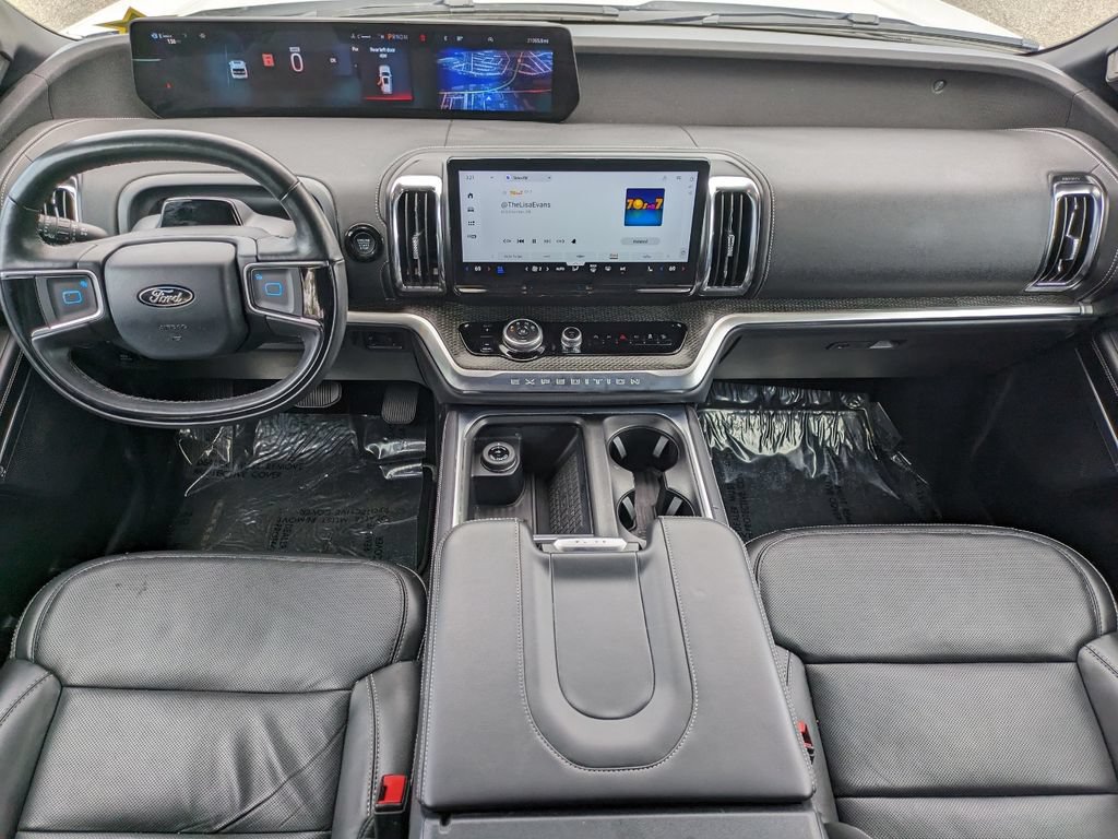 Certified 2025 Ford Expedition Platinum w/ Stealth Appearance Package AWD/4WD image 15
