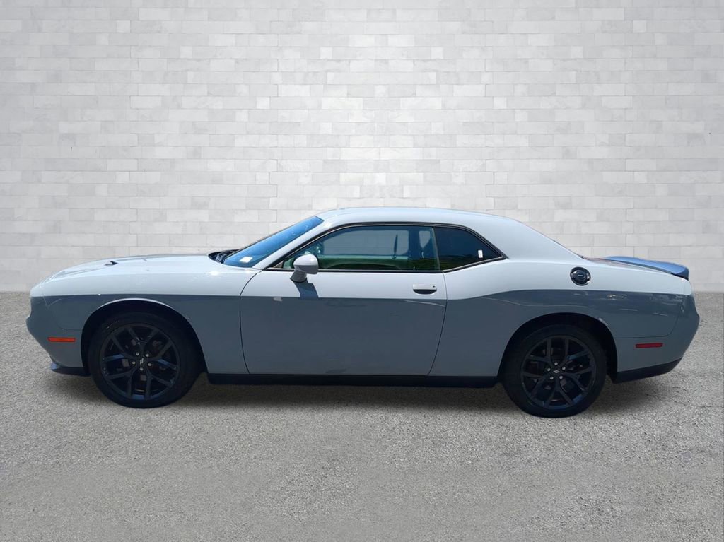 Used 2020 Dodge Challenger SXT w/ Blacktop Package image 2