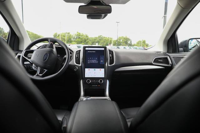 Certified 2024 Ford Edge SEL w/ Convenience Package AWD/4WD image 25
