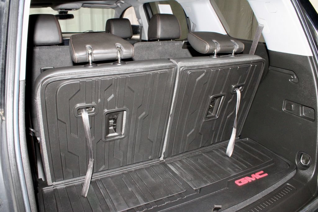 Used 2023 GMC Acadia AT4 w/ Technology Package AWD/4WD image 16
