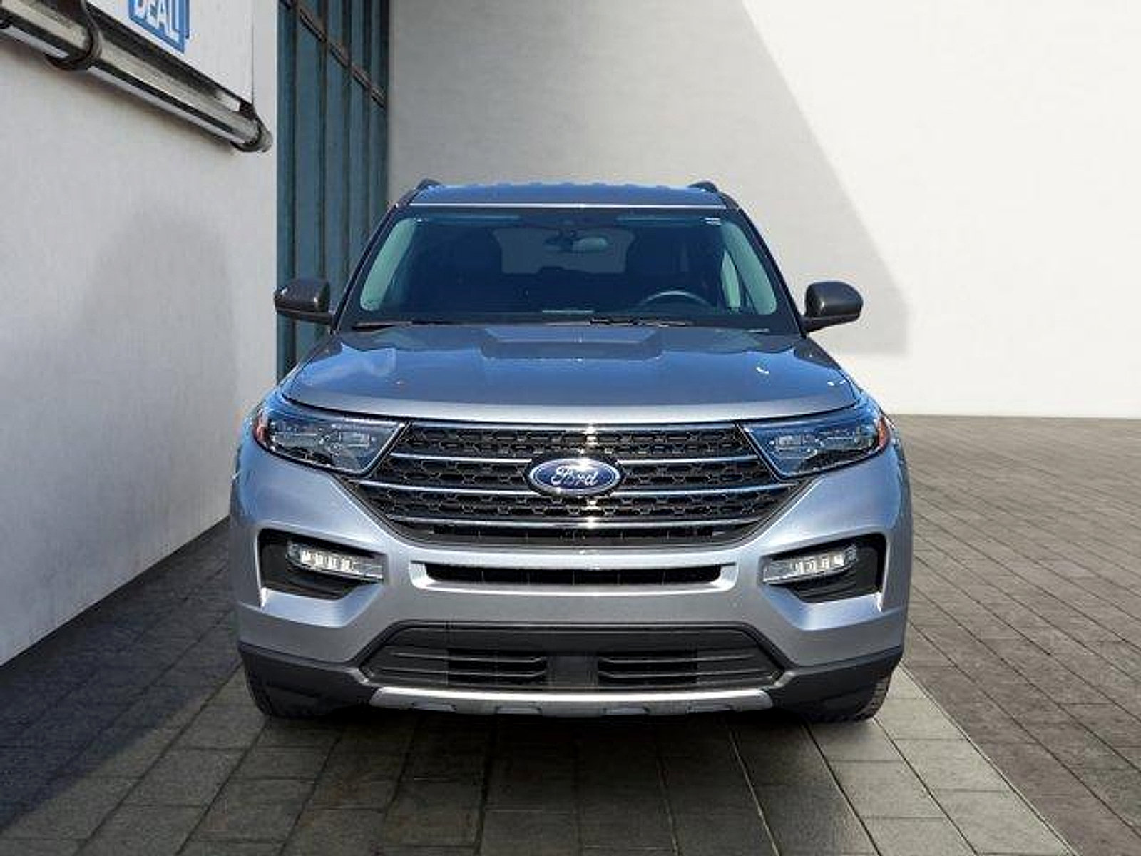 Certified 2023 Ford Explorer XLT w/ Equipment Group 202A AWD/4WD image 8
