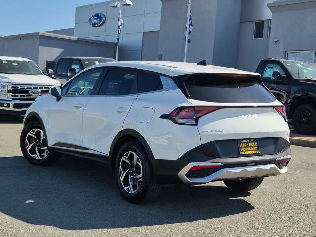 Used 2023 Kia Sportage LX image 3