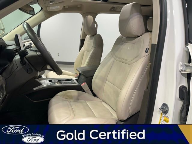 Certified 2022 Ford Explorer Platinum w/ Equipment Group 601A image 21