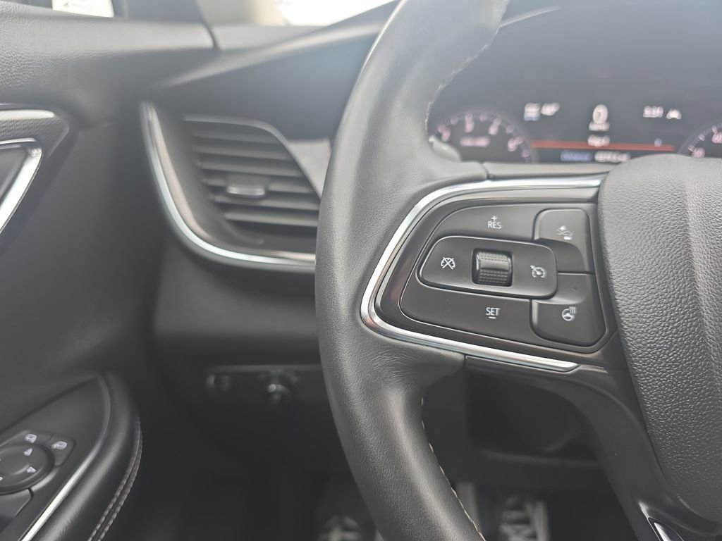 Used 2023 Buick Envision Essence image 24