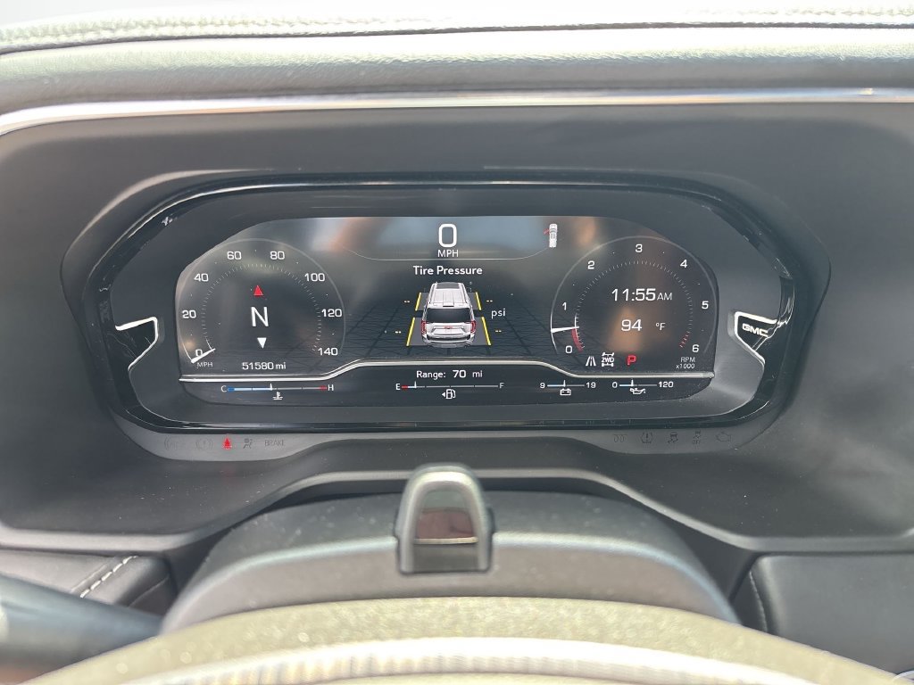 Used 2023 GMC Yukon XL Denali Ultimate AWD/4WD image 32