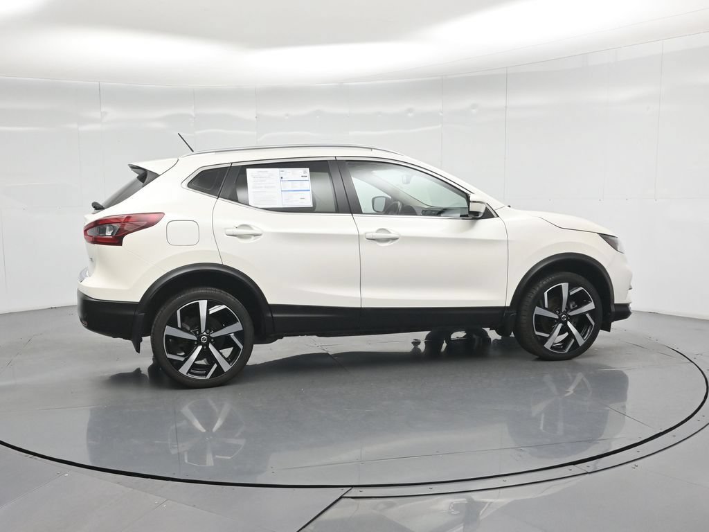 Used 2020 Nissan Rogue Sport SL w/ Premium Package FWD image 28