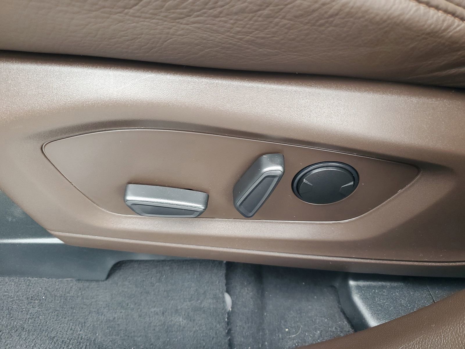 Certified 2023 Ford Explorer King Ranch w/ Technology Package image 20