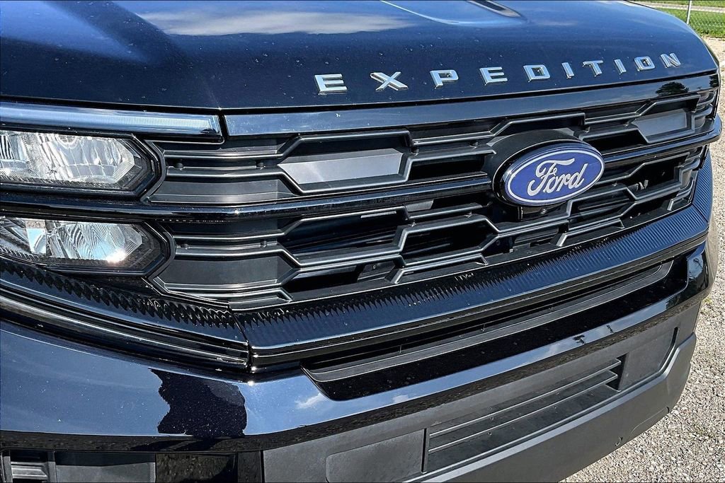 Certified 2025 Ford Expedition Active AWD/4WD image 29