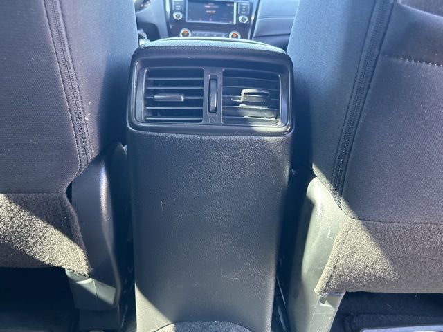 Used 2020 Nissan Rogue S FWD image 15