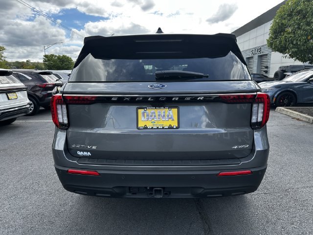 Certified 2025 Ford Explorer Active AWD/4WD image 6