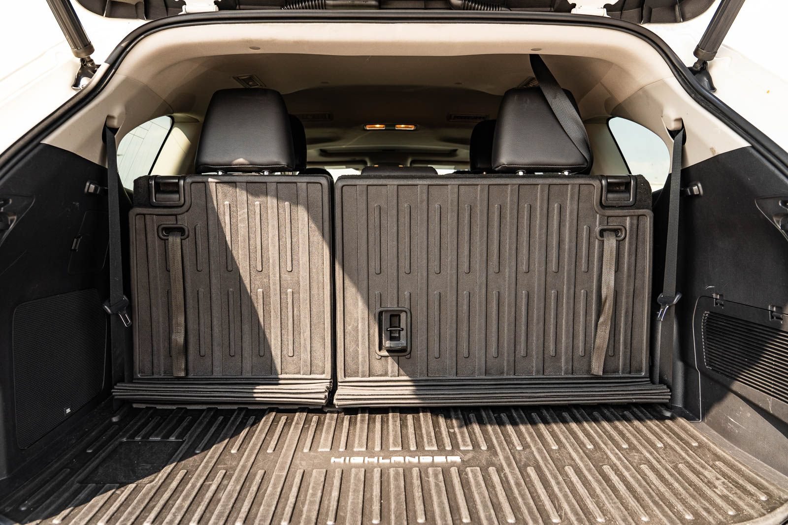 Used 2020 Toyota Highlander Limited FWD image 16