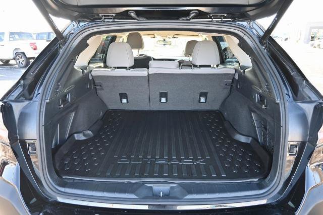 Used 2024 Subaru Outback Premium image 12