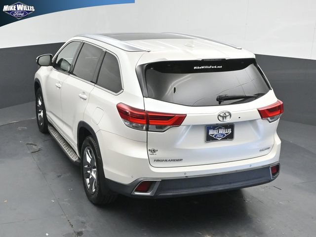Used 2019 Toyota Highlander Limited Platinum FWD image 13