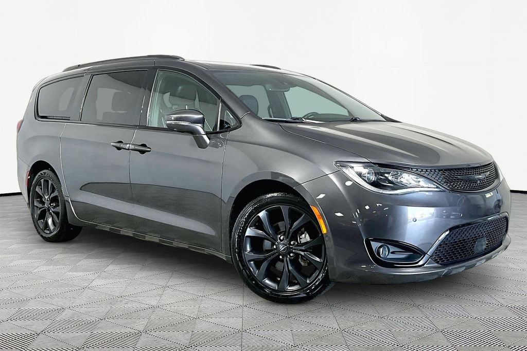 Used 2020 Chrysler Pacifica Limited w/ Advanced Safetytec Group FWD image 1