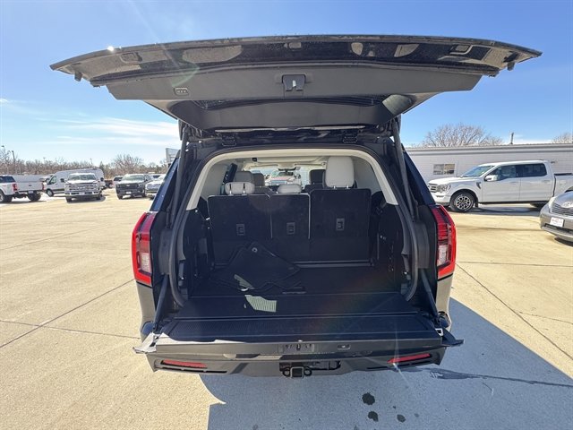 Certified 2025 Ford Expedition Active AWD/4WD image 26
