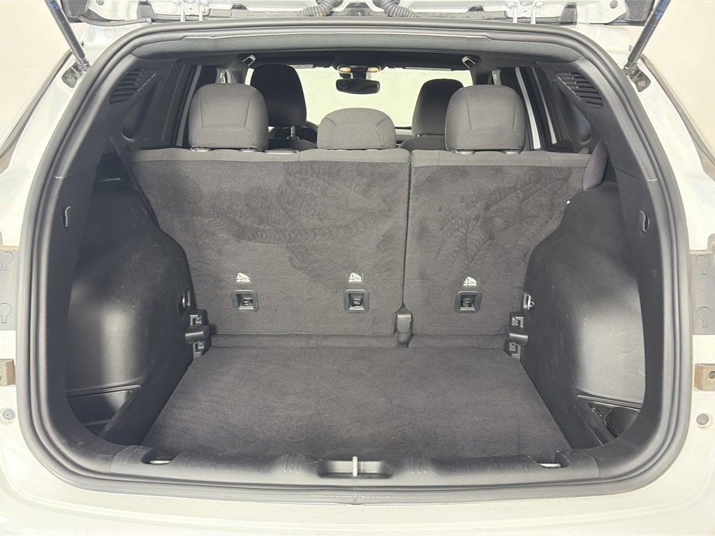 Used 2023 Jeep Compass Sport image 26