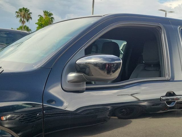 Used 2023 Nissan Frontier SV w/ Midnight Edition Package RWD image 5