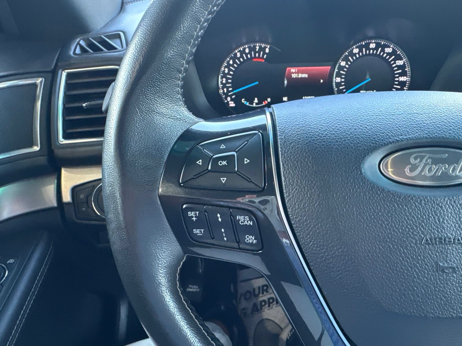 Certified 2018 Ford Explorer Platinum AWD/4WD image 29